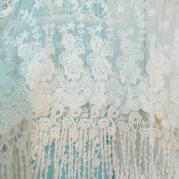 Gorgeous mesh patterned top - Picture 2 of 4